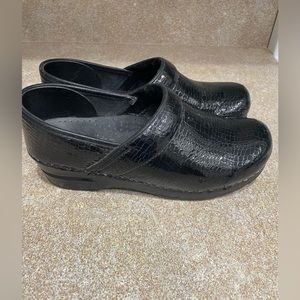 SANITA Clogs Black Women’s Nursing Shoes size 7.5